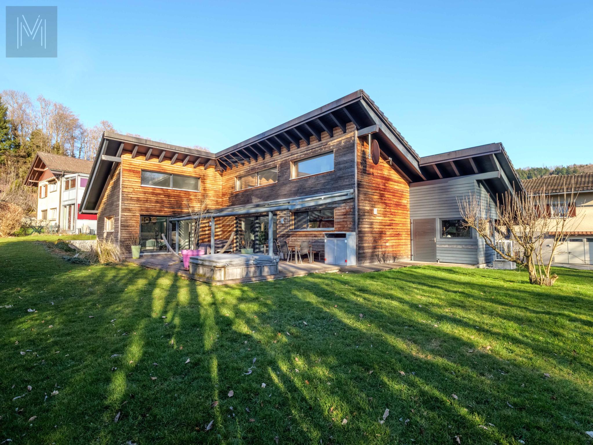 Superbe villa individuelle de plain-pied dans un cadre verdoyant !