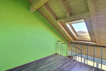 Magnifique maison contiguë de 5,5 pièces dans un domaine agricole