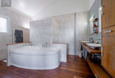 Superbe villa individuelle de plain-pied dans un cadre verdoyant !