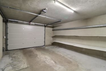 Magnifique maison contiguë de 5,5 pièces dans un domaine agricole