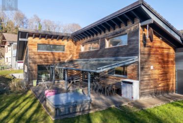 Superbe villa individuelle de plain-pied dans un cadre verdoyant !