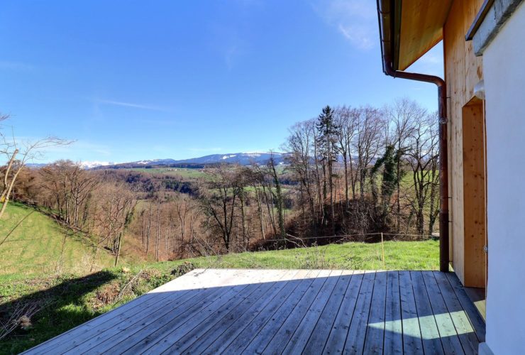 Charmante maisonnette individuelle en PPE avec vue panoramique exceptionnelle !