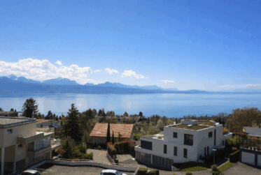 Superbe appartement duplex de 4.5 pièces avec vue panoramique sur le lac Léman et les Alpes