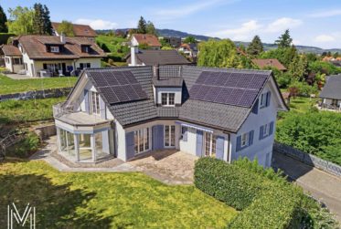 Villa d'exception de 6,5 pièces dans un quartier calme résidentiel avec vue exceptionnelle !