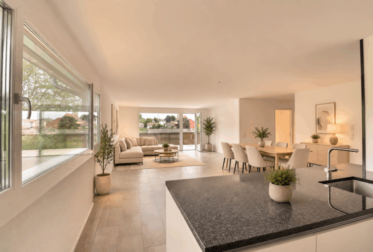Appartement en attique de 4.5 pièces avec vue panoramique sur la campagne sans vis-à-vis !