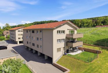 Appartement en attique de 4.5 pièces avec vue panoramique sur la campagne sans vis-à-vis !
