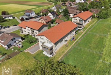 Appartement en attique de 4.5 pièces avec vue panoramique sur la campagne sans vis-à-vis !