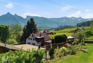Chalet individuel au cœur de la Gruyère, entre panorama à couper le souffle et art de vivre authentique !