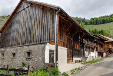 maison villageoise 5.5 p. avec grange et potentiel