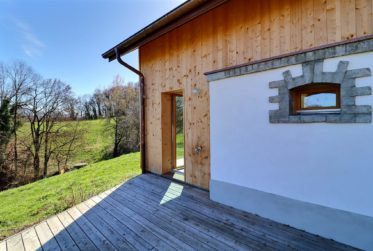 Charmante maisonnette individuelle en PPE avec vue panoramique exceptionnelle !