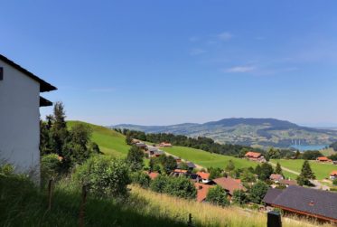 Chalet authentique avec vue imprenable sur le Lac de la Gruyère