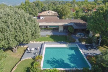 Magnifique propriété contemporaine dans un cadre privilégié !
