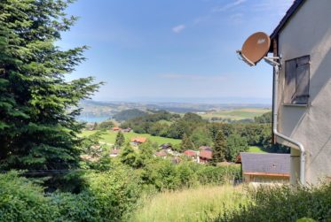 Chalet authentique avec vue imprenable sur le Lac de la Gruyère