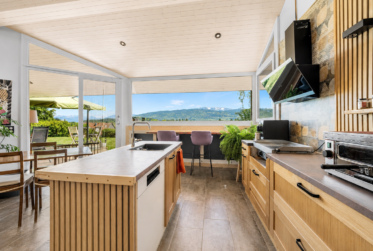 Grande maison d'architecte modulable, conçue pour une ou deux habitations indépendantes.