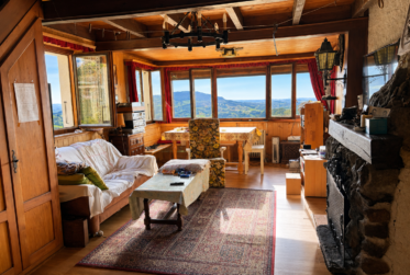 Chalet authentique avec vue imprenable sur le Lac de la Gruyère