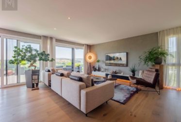 Appartement en terrasse d'exception – Une alliance parfaite entre élégance, panorama et qualité de vie
