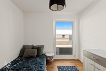 Magnifique appartement en attique de 5.5 pièces, avec vue et situation exceptionnelles à quelques minutes du centre-ville !