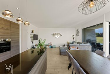 Magnifique appartement en attique de 5.5 pièces, avec vue et situation exceptionnelles à quelques minutes du centre-ville !