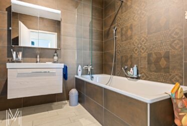 Magnifique appartement en attique de 5.5 pièces, avec vue et situation exceptionnelles à quelques minutes du centre-ville !