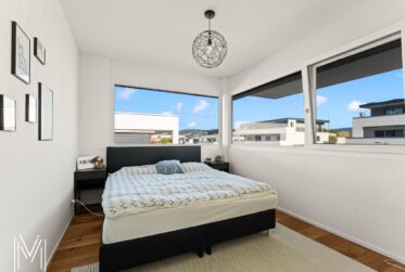 Magnifique appartement en attique de 5.5 pièces, avec vue et situation exceptionnelles à quelques minutes du centre-ville !