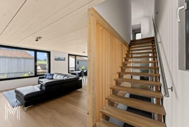 MAGNIFIQUE MAISON INDIVIDUELLE CONTEMPORAINE DE 5,5 PIÈCES - Architecture en bois, confort moderne et qualité de vie entre Fribourg et Bulle
