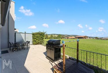 UNE VILLA CONTEMPORAINE de 4.5 pièces en bordure de zone agricole avec situation calme et exceptionnelle