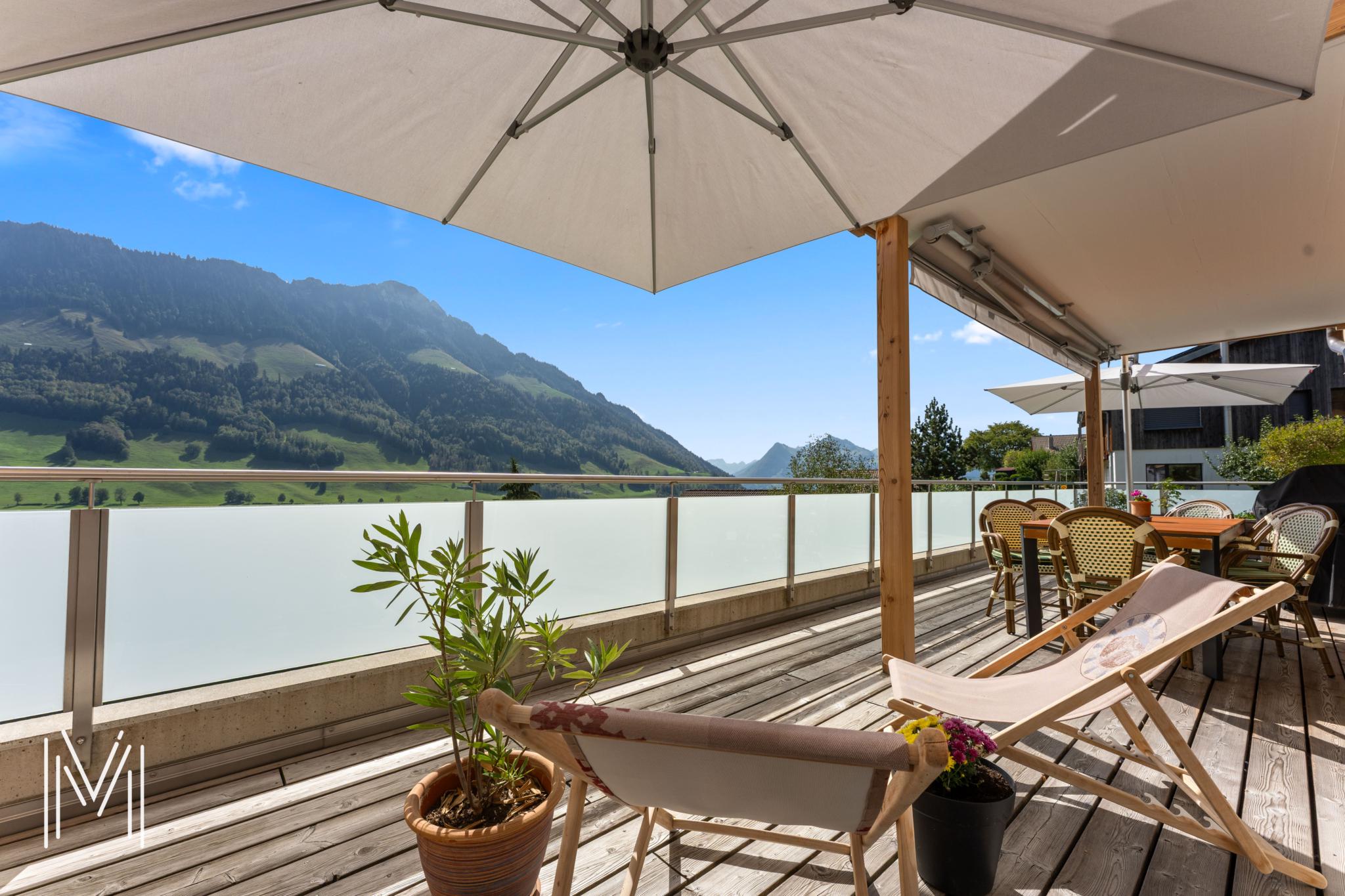 MAGNIFIQUE APPARTEMENT DE 4,5 PIECES AVEC MAGNIFIQUE VUE