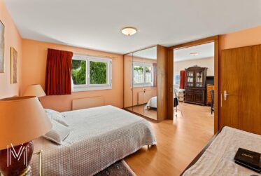 Superbe maison 6,5 pièces avec un dégagement et vue d'exception
