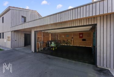 MAGNIFIQUE MAISON INDIVIDUELLE CONTEMPORAINE DE 5,5 PIÈCES - Architecture en bois, confort moderne et qualité de vie entre Fribourg et Bulle