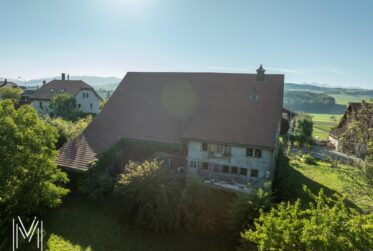 Un patrimoine authentique à réinver au coeur du village ! Une Opportunité immobilière rare !