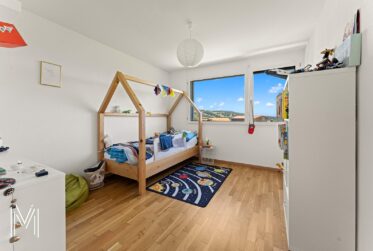 UNE VILLA CONTEMPORAINE de 4.5 pièces en bordure de zone agricole avec situation calme et exceptionnelle