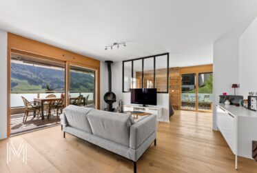 MAGNIFIQUE APPARTEMENT DE 4,5 PIECES AVEC MAGNIFIQUE VUE