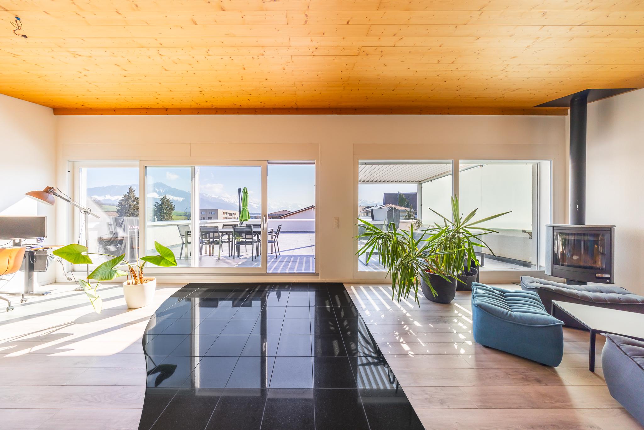 MAGNIFIQUE ATTIQUE EN DUPLEX AVEC TERRASSE A RIAZ