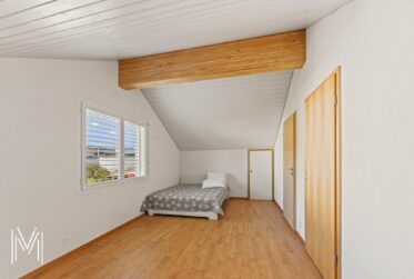 MAGNIFIQUE VILLA INDIVIDUELLE DE 6,5 PIECES AU CENTRE DE BULLE