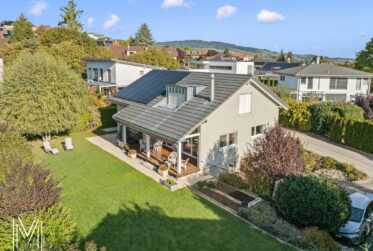 MAGNIFIQUE VILLA INDIVIDUELLE DE 6,5 PIECES AU CENTRE DE BULLE