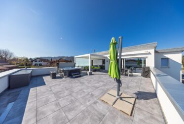MAGNIFIQUE ATTIQUE EN DUPLEX AVEC TERRASSE A RIAZ