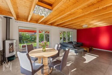 MAGNIFIQUE VILLA INDIVIDUELLE DE 6,5 PIECES AU CENTRE DE BULLE