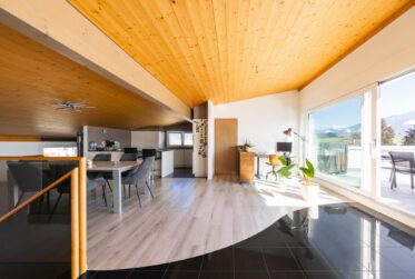 MAGNIFIQUE ATTIQUE EN DUPLEX AVEC TERRASSE A RIAZ